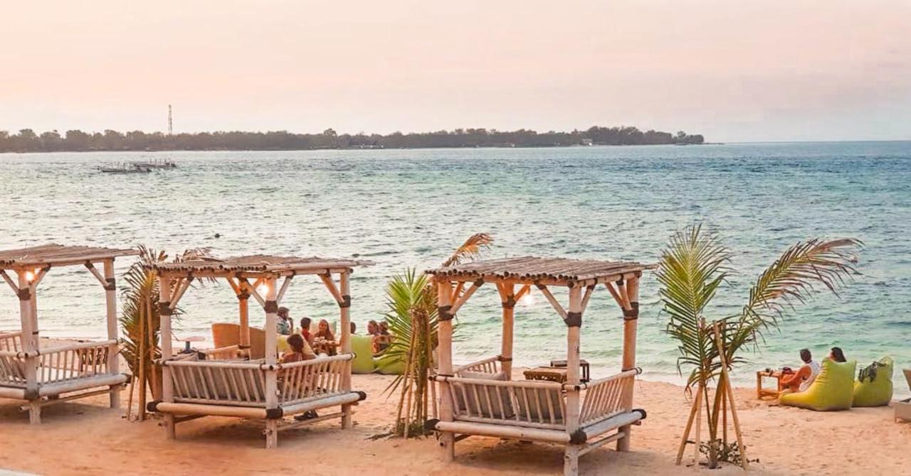 Puri Air Beach Resort & Spa Гили Еър Екстериор снимка