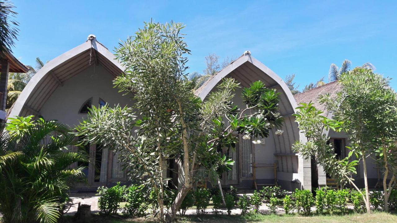 Puri Air Beach Resort & Spa Гили Еър Екстериор снимка