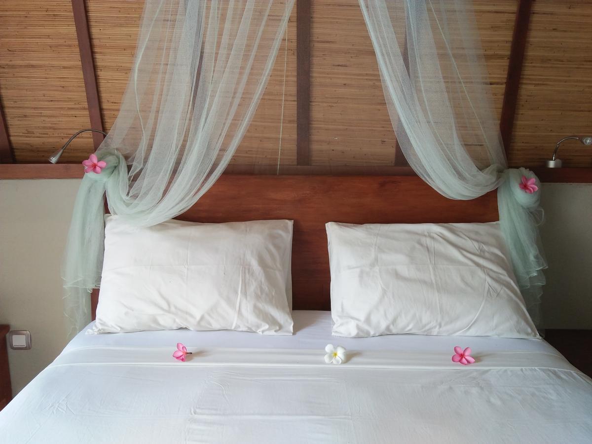 Puri Air Beach Resort & Spa Гили Еър Екстериор снимка