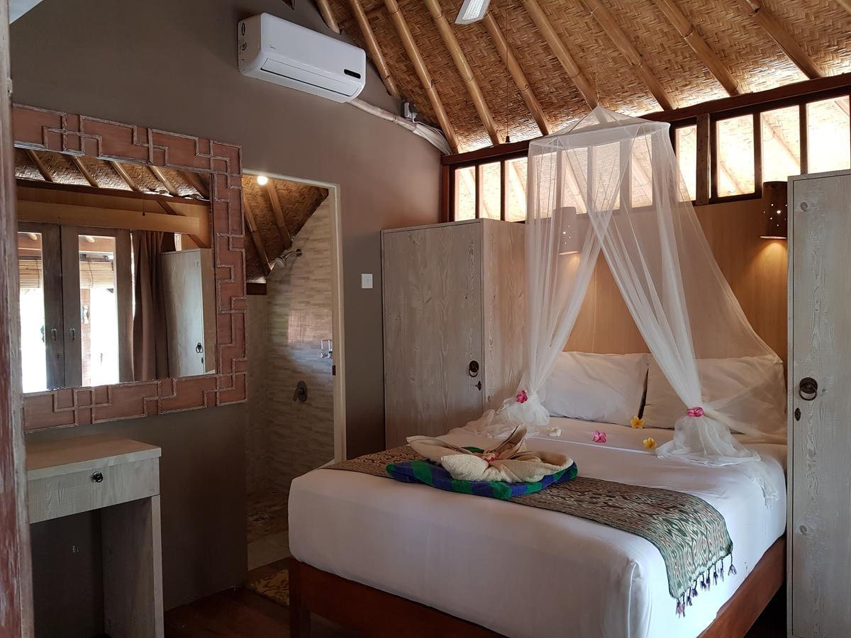 Puri Air Beach Resort & Spa Гили Еър Екстериор снимка