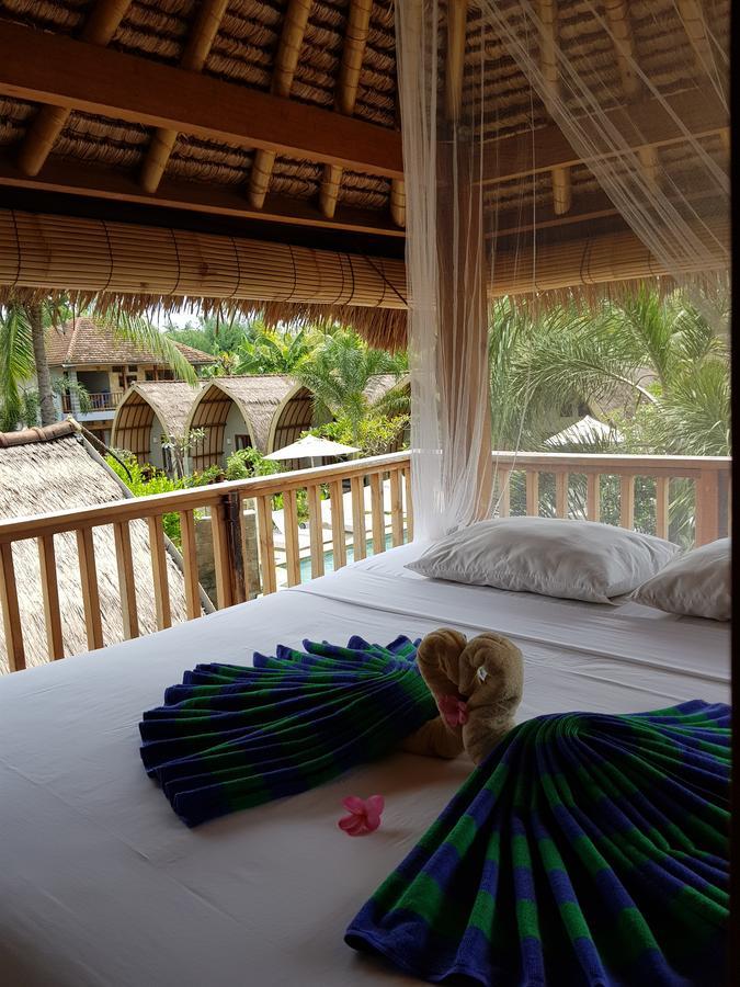 Puri Air Beach Resort & Spa Гили Еър Екстериор снимка